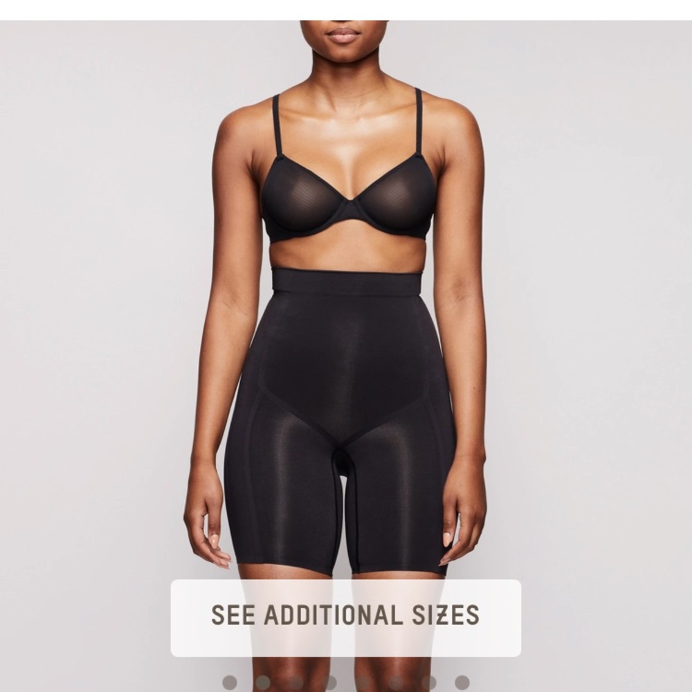 Skims High Waisted Bonded Short